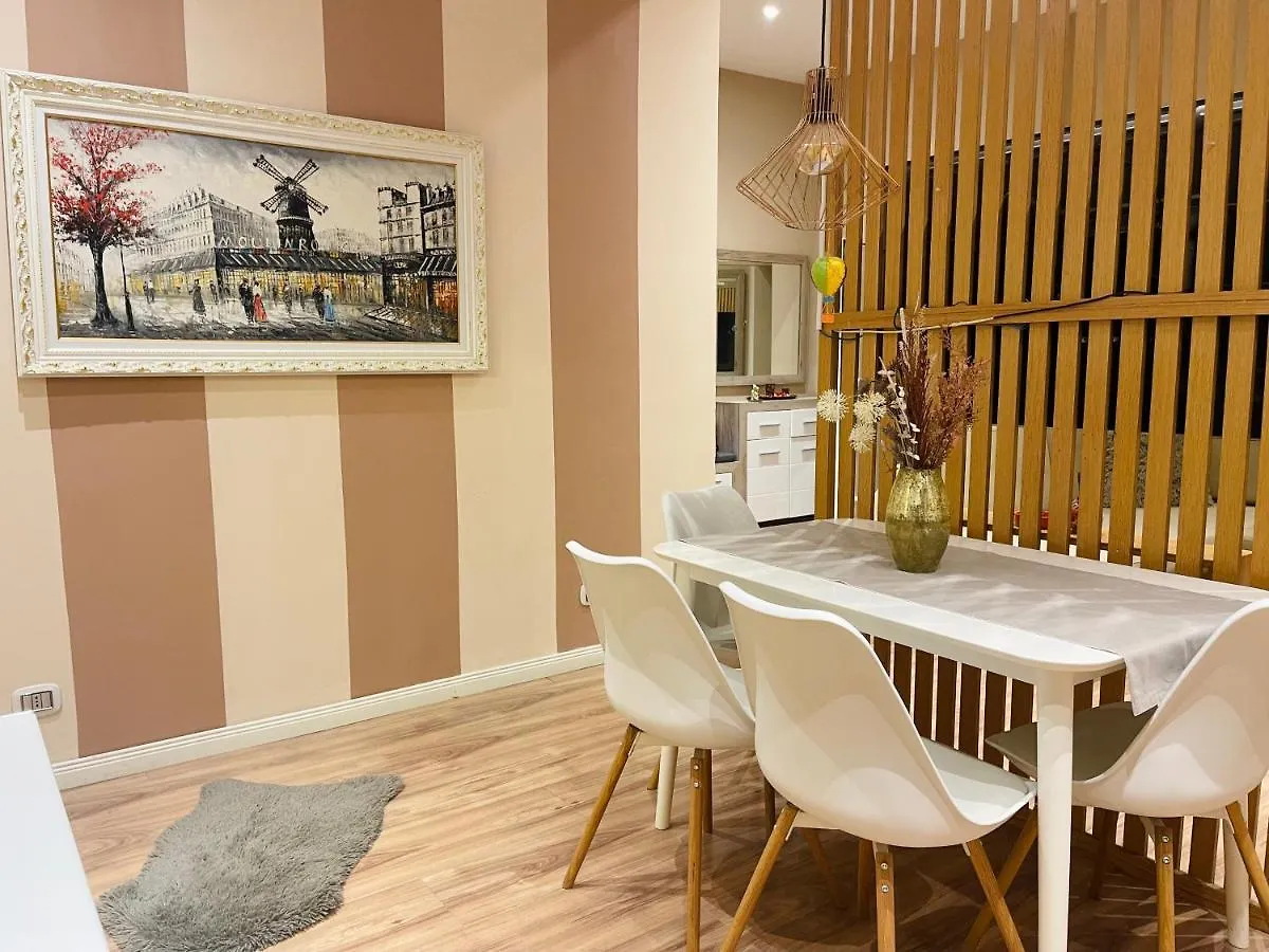 Aj Apartments - Hidden Gem In Front Of Taiwan Center Tiran