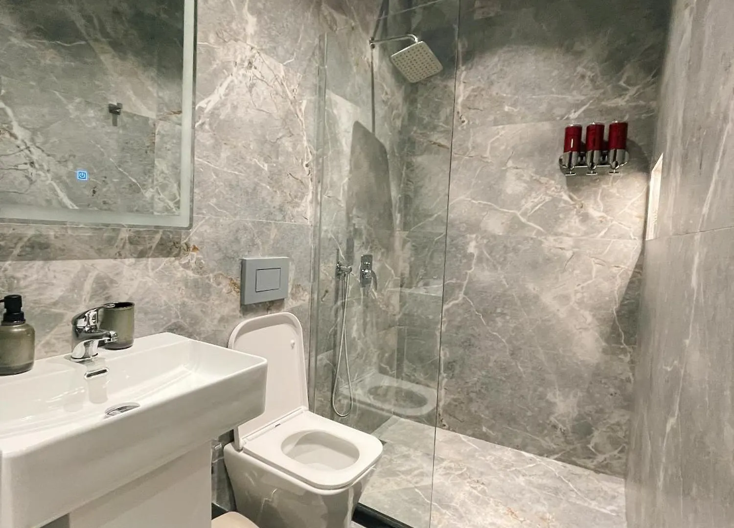 Aj Apartments - Hidden Gem In Front Of Taiwan Center Tiran Arnavutluk