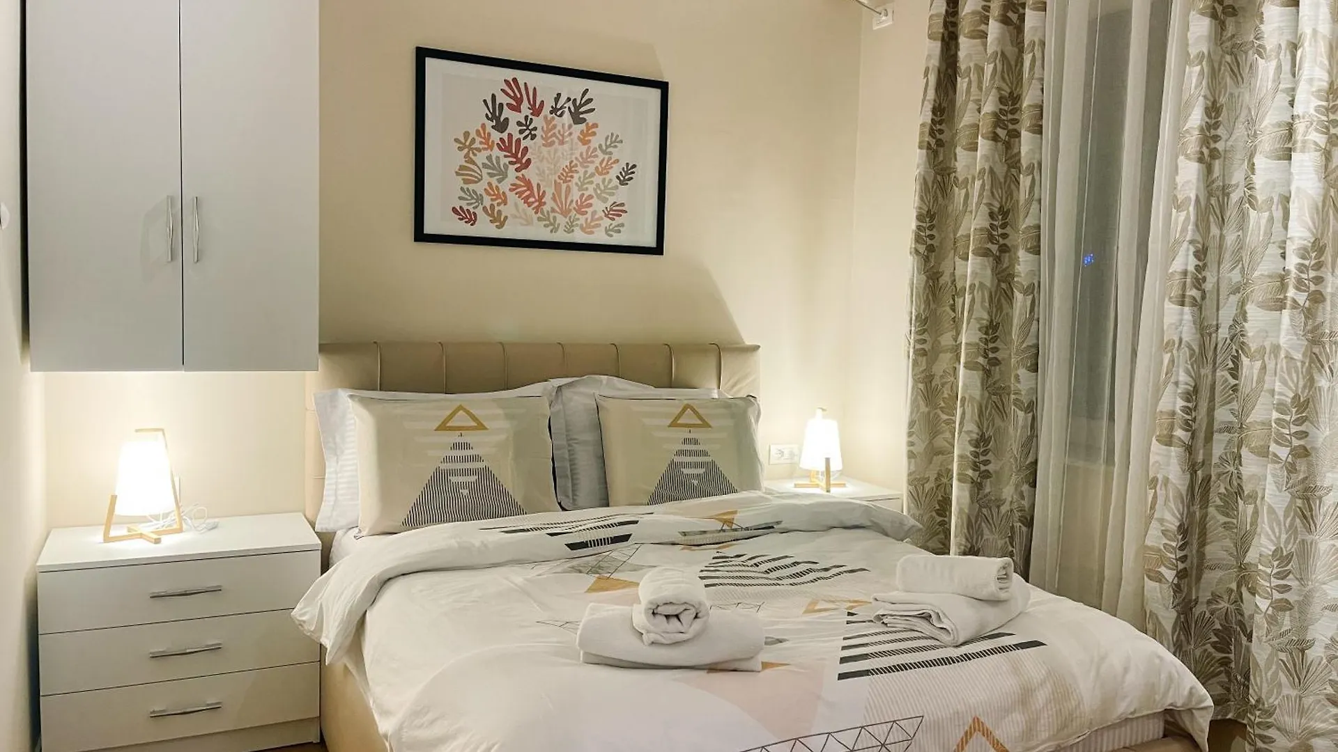 Aj Apartments - Hidden Gem In Front Of Taiwan Center Tiran Arnavutluk